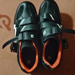 Peleton Black Cycling Shoes sz 39